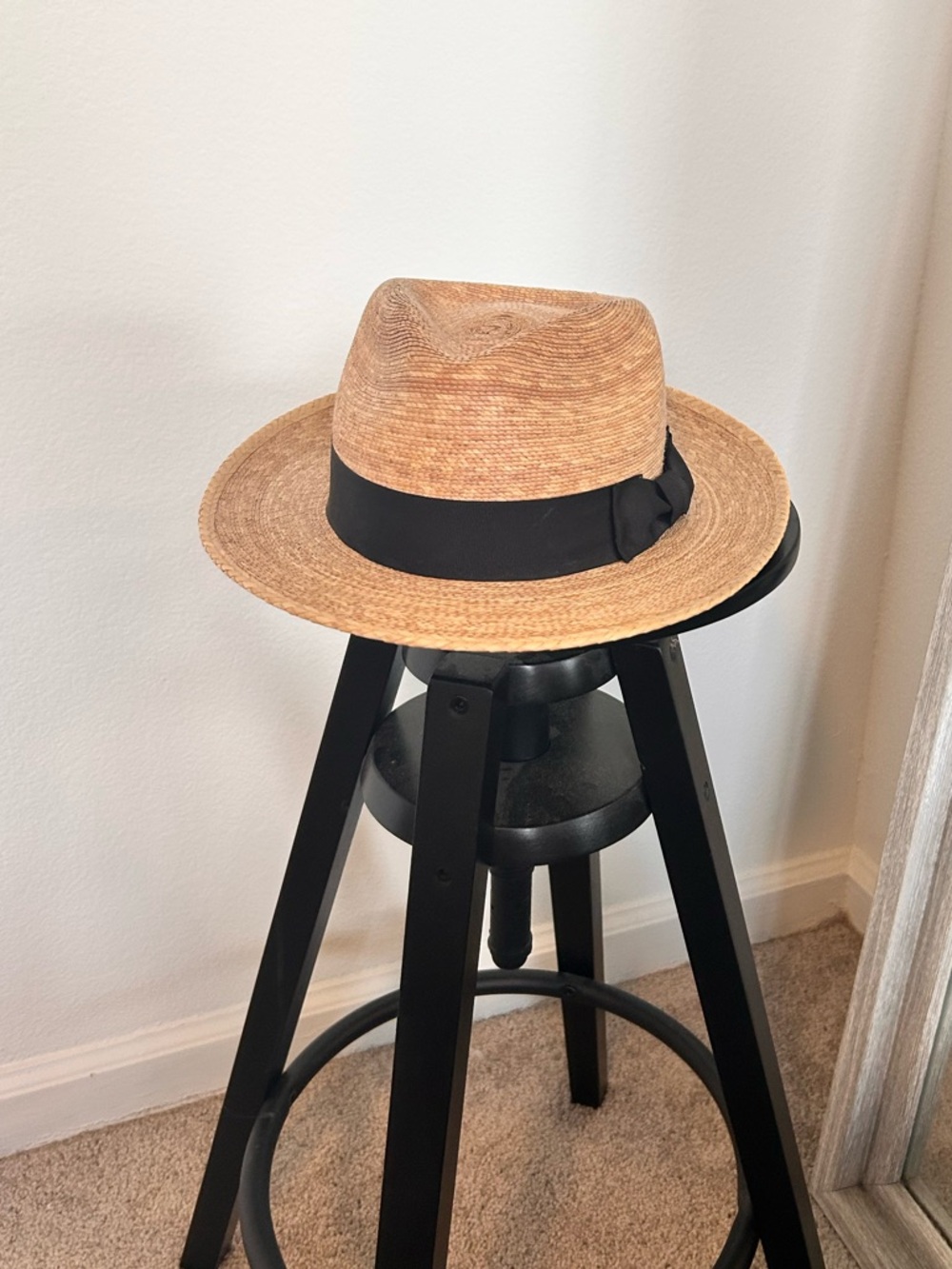 Straw hat - Picture 1 of 5